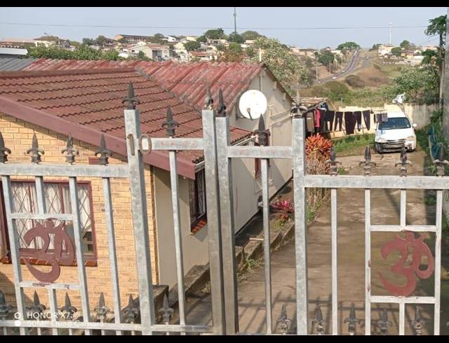 2 BEDROOM HOUSE FOR SALE IN TRENANCE MANOR